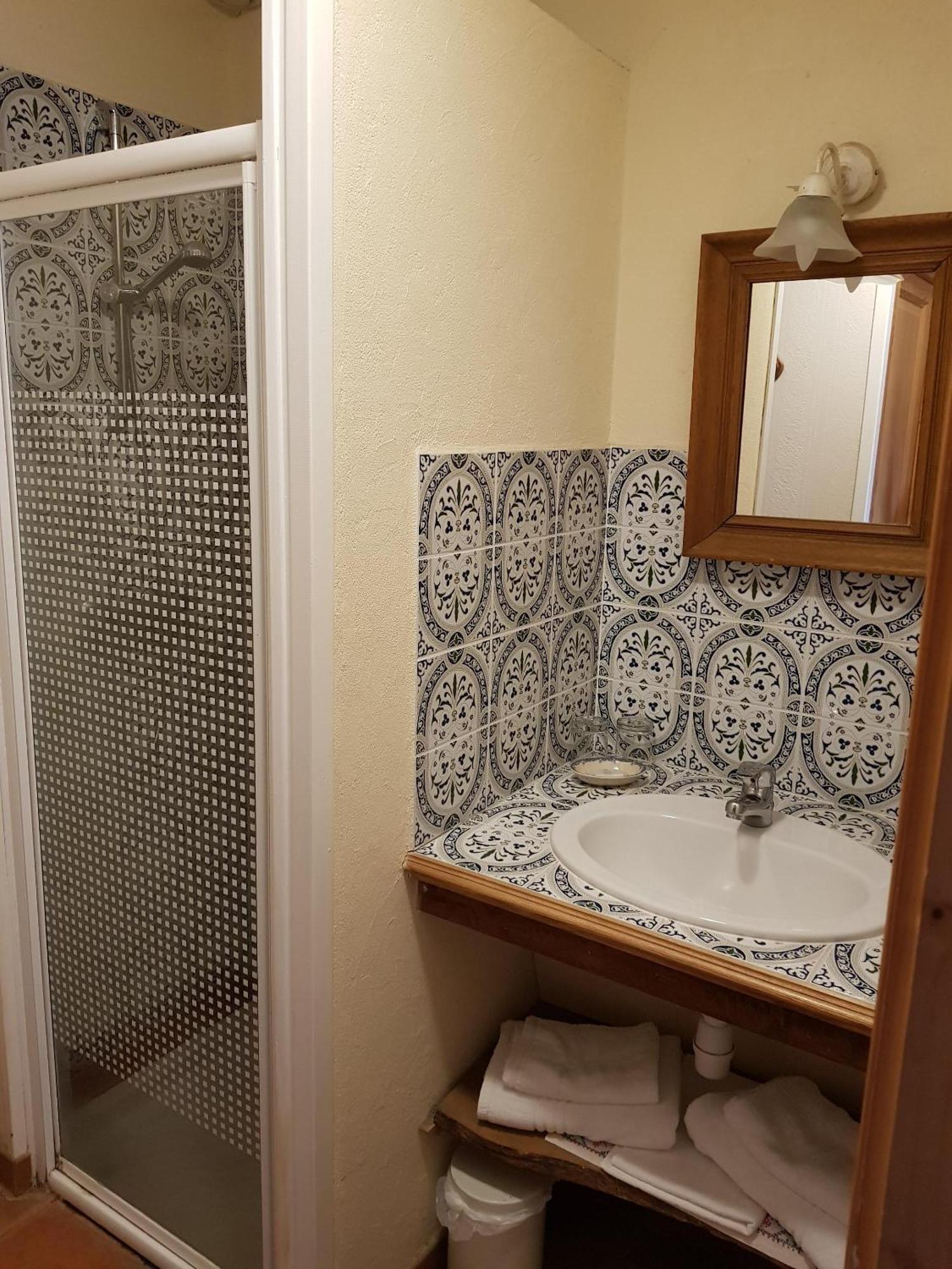 Les Roberderies Hotel Broc Bilik gambar